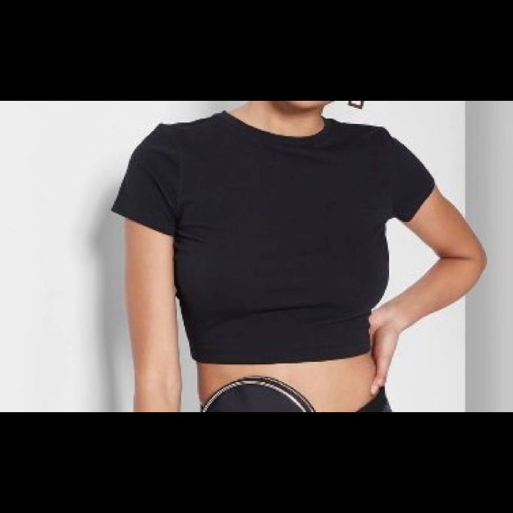 Black Crop Tee